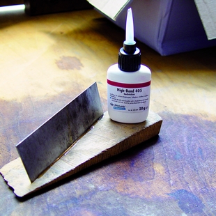 ��Чר�ý� High-Bond 1K-Spezialkleber   390009 3